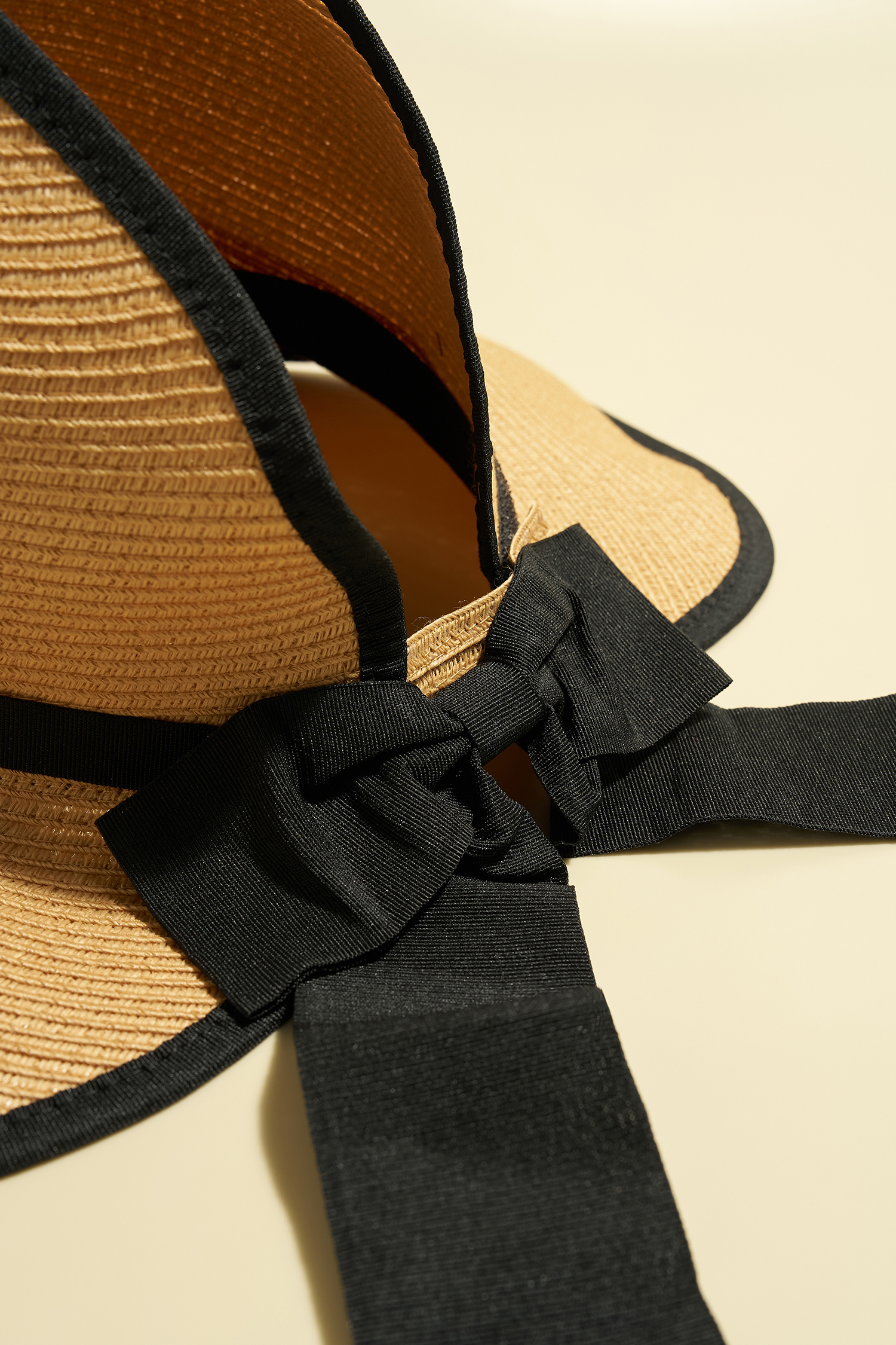 Chapeau de paille avec calotte arrondie