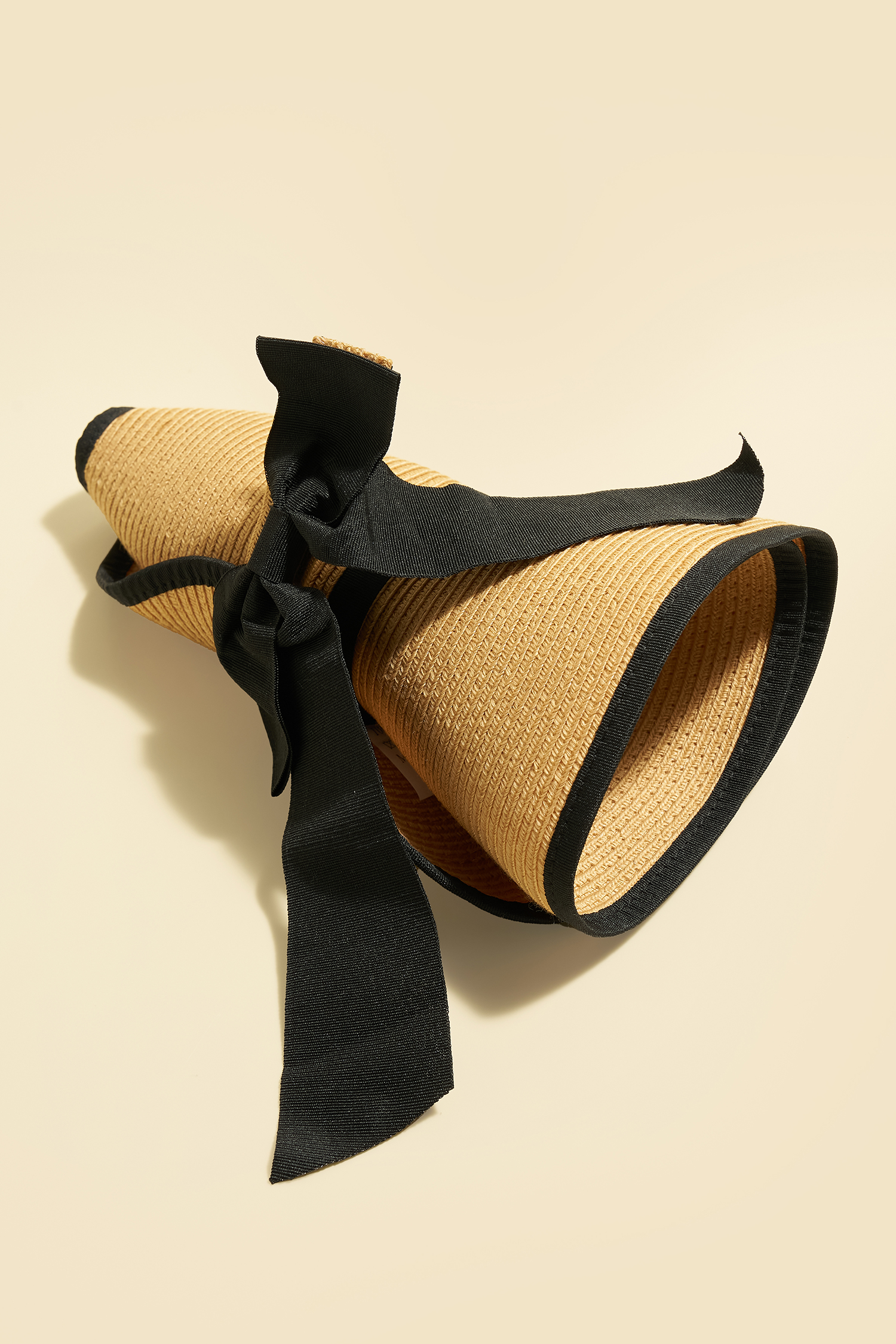 Chapeau de paille avec calotte arrondie