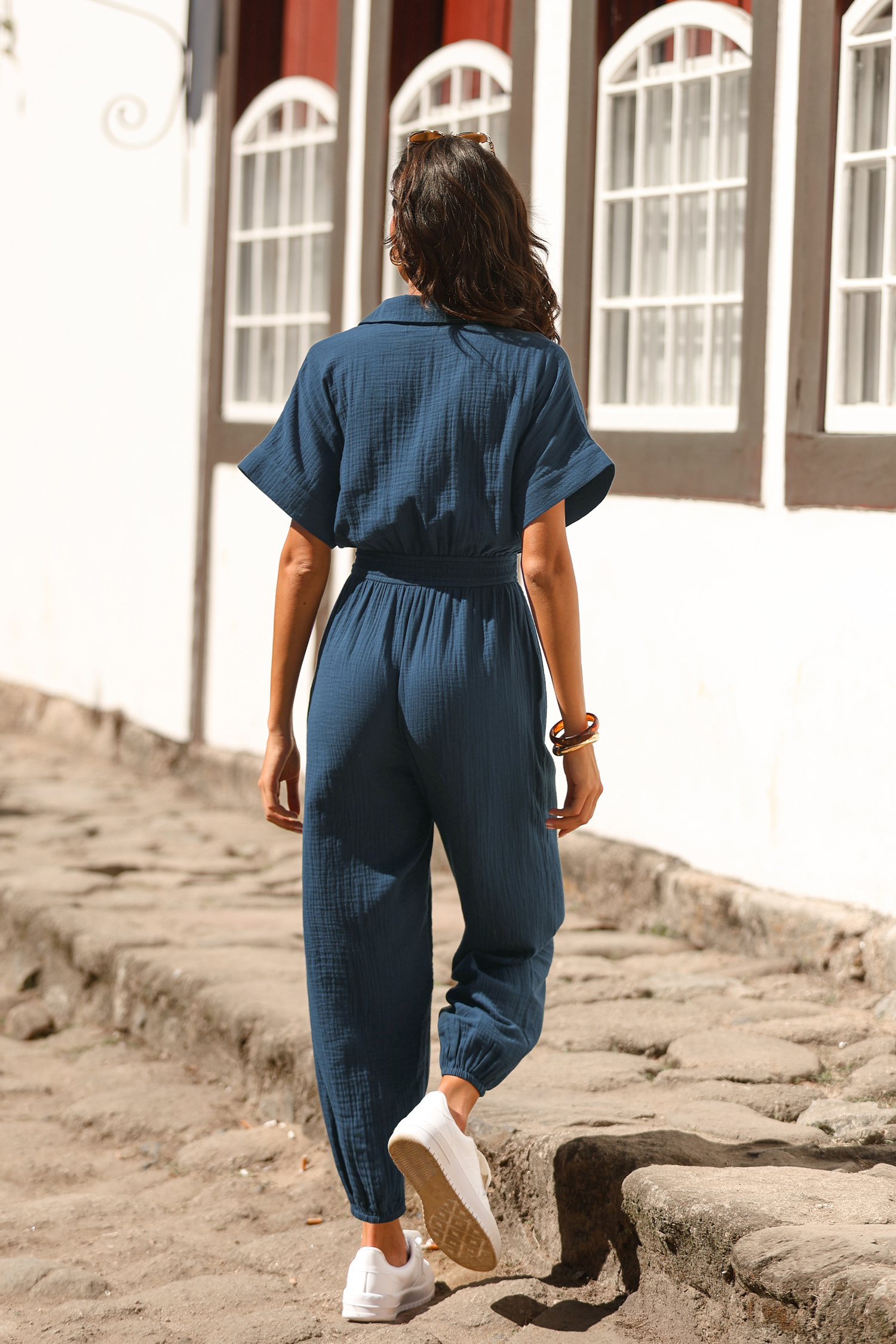 Blauer Jumpsuit mit Kragen aus Baumwolle